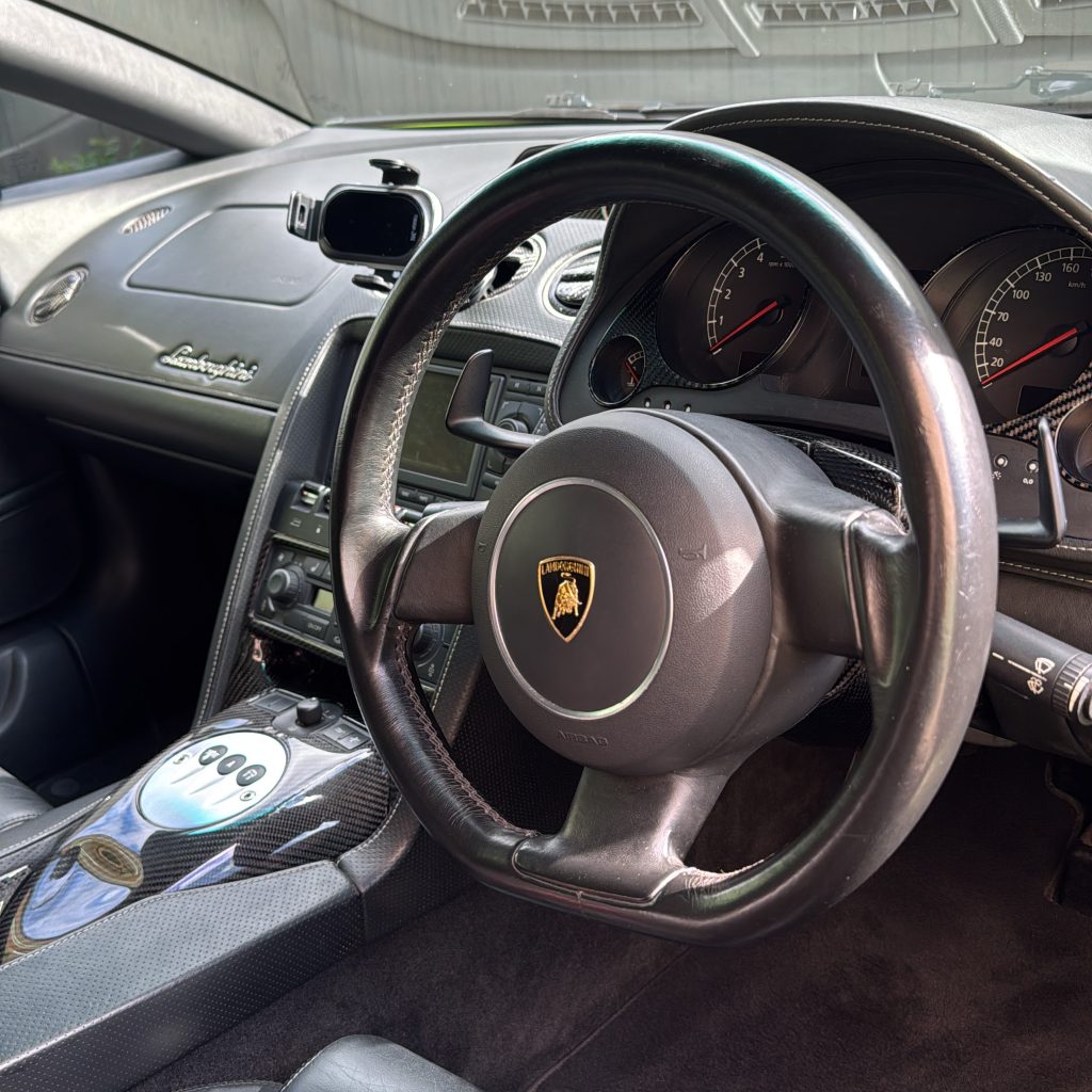 detailing near Burleigh Heads